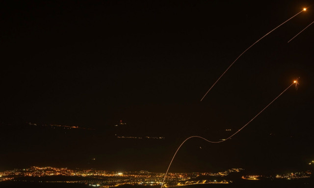 Δύο πύραυλοι εκτοξεύτηκαν από τη Συρία στο Ισράηλ – Ανταπέδωσε το ισραηλινό πυροβολικό