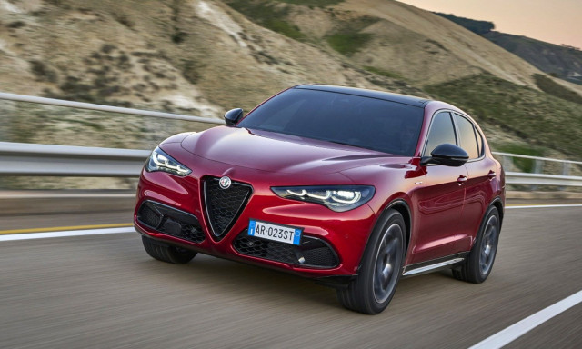 Αλλάζουν τα ηλεκτρικά σχέδια της Alfa Romeo