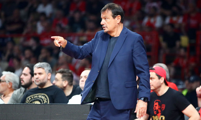 Έξαλλος ο Αταμάν: «Πόσους Έλληνες έχει ο Ολυμπιακός; Περήφανος για τον κόσμο μας»!