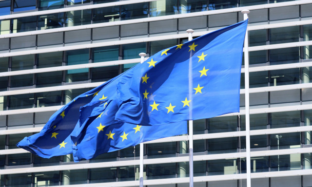 ΕΕ: Πλήρωνε ακτιβιστές και ΜΚΟ για να επιβάλλουν πολιτικές για το κλίμα