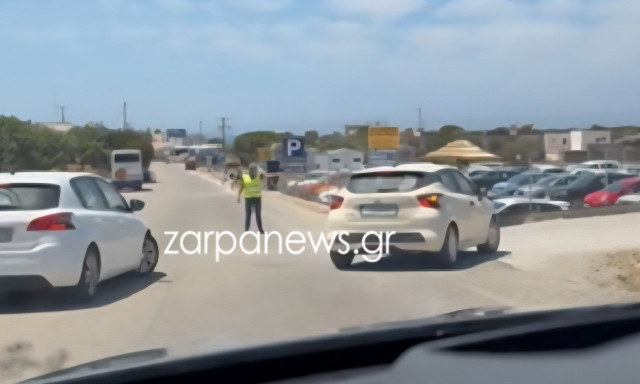 Χανιά: Αστυνομικοί ντύθηκαν τουρίστες και τσάκωσαν του παρκαδόρους στο Ελαφονήσι