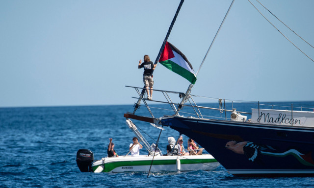 Συναγερμός στο ιστιοφόρο «Madleen» που κατευθύνεται στη Γάζα – Το προσέγγισαν ισραηλινά ταχύπλοα