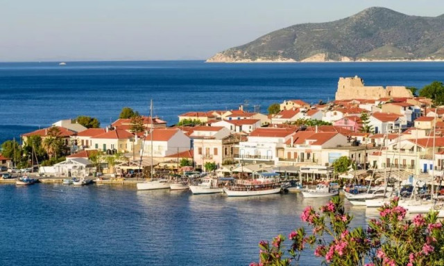 Επίσκεψη στο γραφικό Πυθαγόρειο της Σάμου