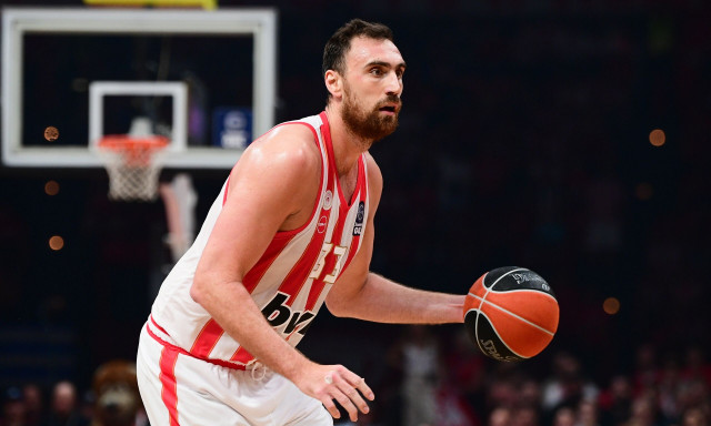 Ολυμπιακός: Ανακοινώθηκε επίσημα η παραμονή Μιλουτίνοφ