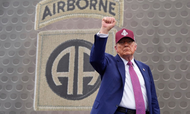 Τραμπ: Στο Λος Άντζελες έχει γίνει εισβολή «ξένων εχθρών»