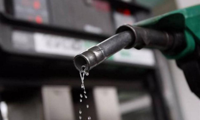 Βαριά πρόστιμα στις εταιρείες πετρελαιοειδών σε περίπτωση λαθρεμπορίας στα πρατήρια με το σήμα τους