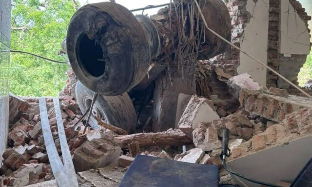 Συντριβή αεροσκάφους της Air India - Αστυνομία: «Δεν φαίνεται να υπάρχουν επιζώντες»