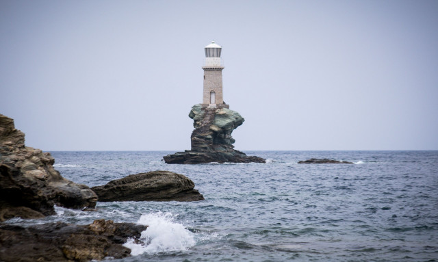 Άνδρος: Ψηλά στη λίστα με τους πιο εντυπωσιακούς φάρους του πλανήτη