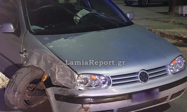 Τροχαίο ατύχημα στη Λαμία: Αυτοκίνητο έπεσε πάνω σε σταθμευμένο Ι.Χ