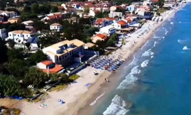 Αχαράβη: Η μοναδική παραλία με «γαλάζια σημαία» του δήμου Βόρειας Κέρκυρας