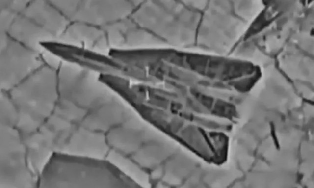 Ισραηλινό drone κατέστρεψε δύο ιρανικά F-14 σε βάση στην Τεχεράνη