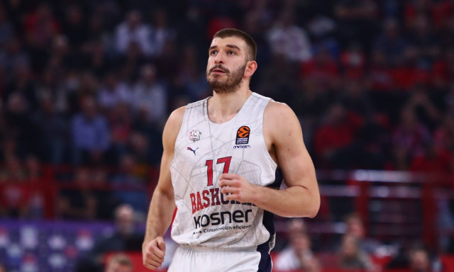 Μπασκόνια: «Θέλουμε τον Ρογκαβόπουλο, αλλά κάποια πράγματα δεν τα ελέγχεις»