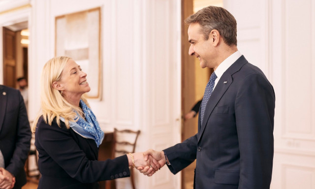 Συνάντηση Μητσοτάκη με την πρόεδρο του Yale: «Να ενισχύσουμε ακόμα περισσότερο τη συνεργασία μας»