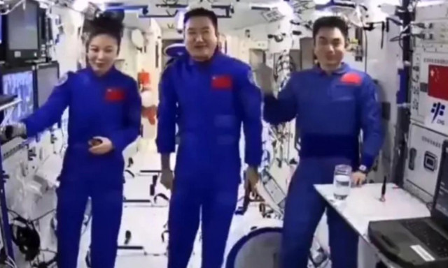 Βίντεο από κινεζικό διαστημικό σταθμό πυροδοτεί θεωρίες συνωμοσίας για «ψεύτικους αστροναύτες»