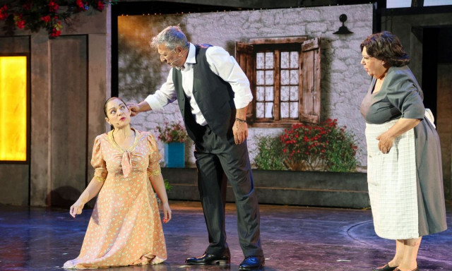 Θέατρο Άλσος: Θρίαμβος στην πρεμιέρα της παράστασης «Μάλιστα κύριε Ζαμπέτα»