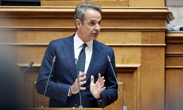 Γιατί ο Μητσοτάκης πήγε τελικά στη Βουλή μιλώντας για «συνεταιρισμό τοξικότητας» κι «άθλια σκευωρία»