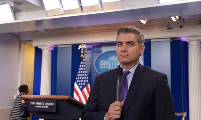 Τζιμ Ακόστα: «Υποκριτής ο Τραμπ. Πόσες μετανάστριες έχει παντρευτεί;»