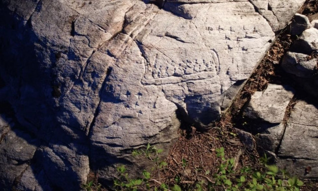 Μυστηριώδες σκάλισμα με βιβλικό μήνυμα βρέθηκε στη Βόρεια Αμερική