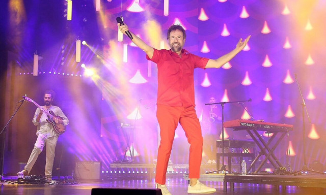 Κωστής Μαραβέγιας: Και δεύτερη βραδιά στον Κήπο του Μεγάρου Μουσικής Αθηνών