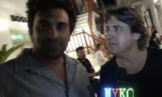 Νικ Γιαννόπουλος: Επέστρεψε στη Μύκονο - Από το 1992 φανατικός λάτρης του νησιού