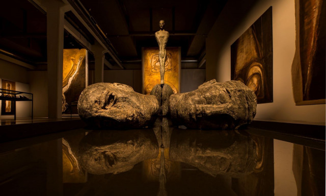 Παράταση για την εμβληματική έκθεση της Βάνας Ξένου στην Ελευσίνα