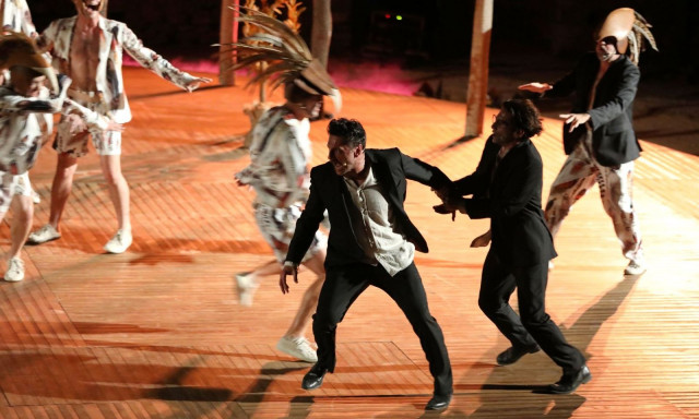 Οι «Όρνιθες» του Άρη Μπινιάρη ανοίγουν ξανά τα φτερά τους