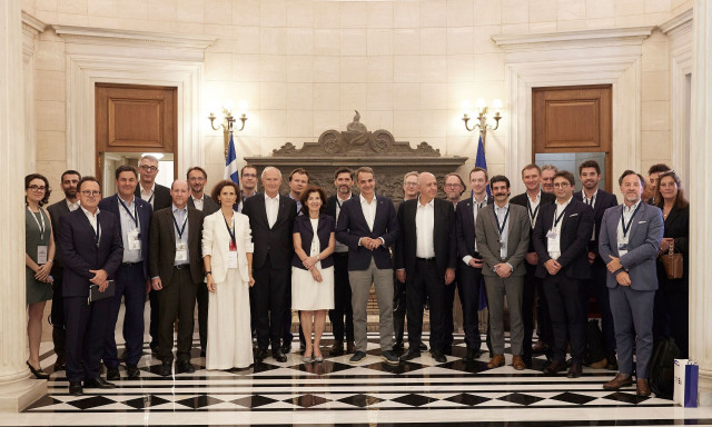 Συνάντηση Μητσοτάκη με αντιπροσωπεία του MEDEF:  Η Ελλάδα περιφερειακός κόμβος για τις επιχειρήσεις