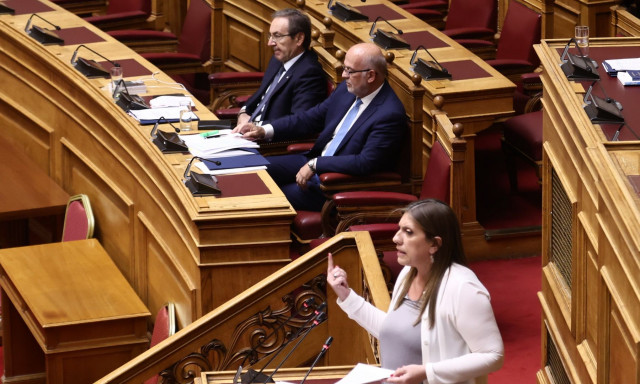 Σφοδρή επίθεση Φλωρίδη σε Κωνσταντοπούλου: «Υπερασπίστηκε βιαστή - Βασάνιζε τα θύματά του»