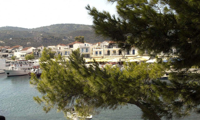 Φρίκη στη Ρώμη: Βρέθηκαν νεκρές μία γυναίκα και η 6 μηνών κόρη της – Στη Σκιάθο συνελήφθη ο ύποπτος