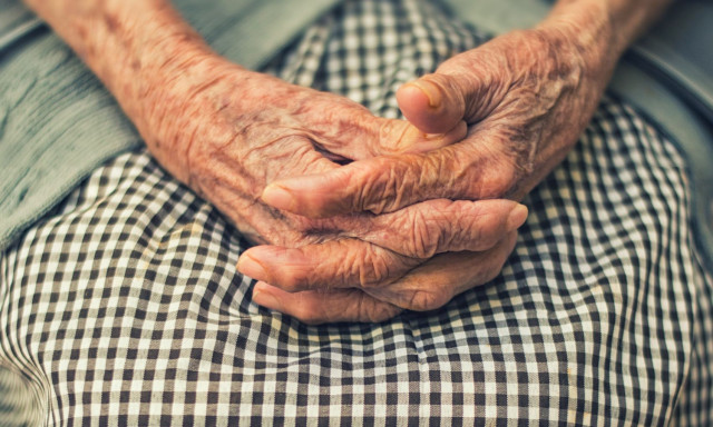 Κακοποίηση ηλικιωμένης στο Ηράκλειο: Προφυλακίστηκε η γηροκόμος - «Ήταν μεταμορφωμένος διάολος»