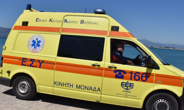 Βρέφος και 24χρονη διακομίσθηκαν από την Κέρκυρα στα Ιωάννινα