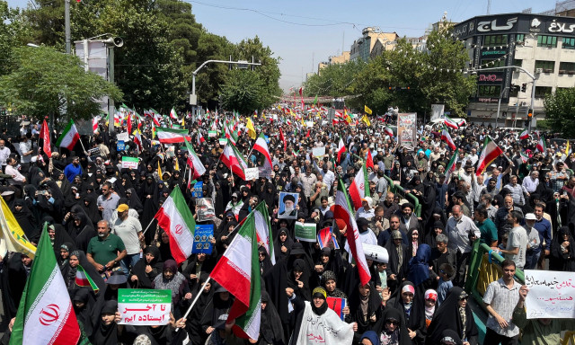 Χιλιάδες διαδηλωτές στην Τεχεράνη κατά του Ισραήλ - Διαμαρτυρίες και σε Ιράκ, Ινδονησία, Μαλαισία