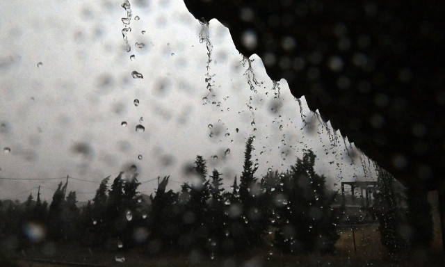 Καιρός: Έρχεται ραγδαία πτώση της θερμοκρασίας και νέος κύκλος βροχών από την Τρίτη