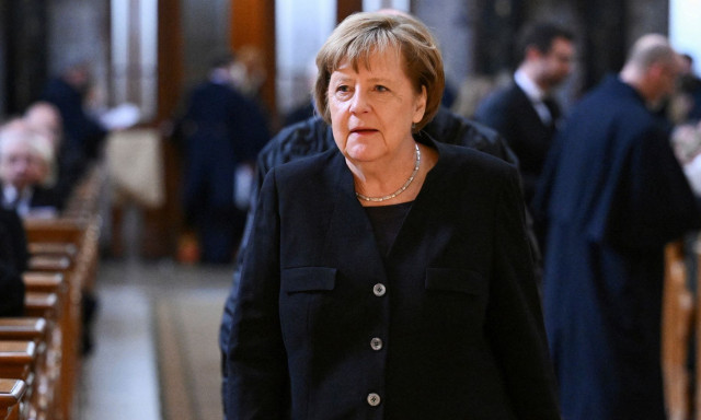 Μέρκελ για Μέση Ανατολή: «Δεν είναι τόσο εύκολο να απαντηθεί βάσει του διεθνούς δικαίου»