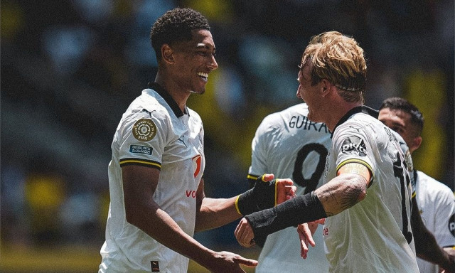 Παγκόσμιο Κύπελλο συλλόγων: Τεσσάρα η Ντόρτμουντ στην Μαμελόντι