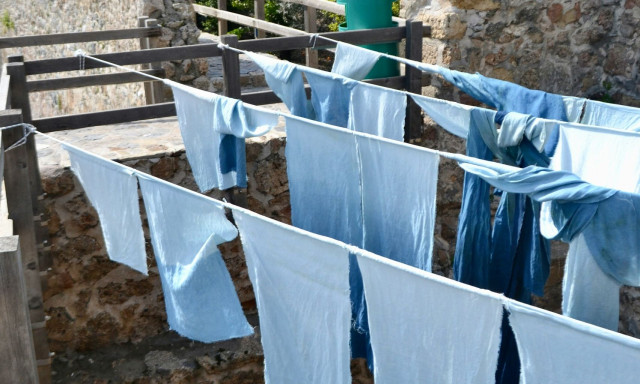 Ούτε στους 60, ούτε στους 90: Αυτή είναι η ιδανική θερμοκρασία να πλένετε τα σεντόνια σας