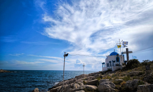 Καιρός αύριο: «Ανάσα δροσιάς» από τη Δευτέρα– Ενισχύεται το μελτέμι, έως 39 βαθμούς η θερμοκρασία