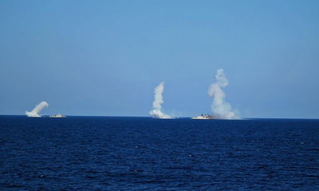 Δένδιας:«Εμπειρία να δει κανείς όλο τον ελληνικό Στόλο απλωμένο στο νότιο Ιόνιο»