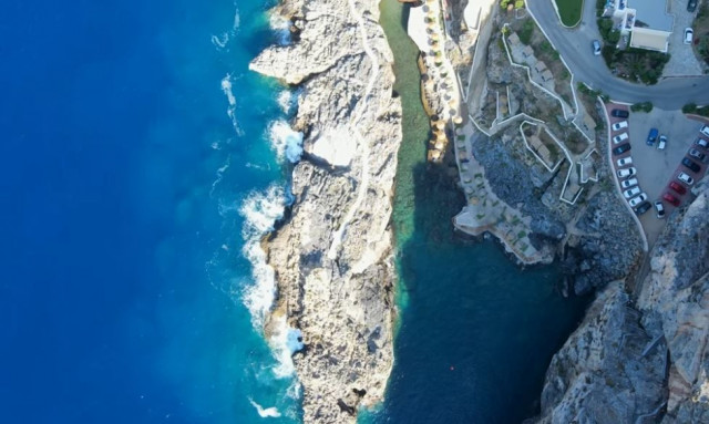 Παραλία Καλυψώ: Το γαλάζιο «διαμάντι» του Ρεθύμνου με τα κρυστάλλινα νερά