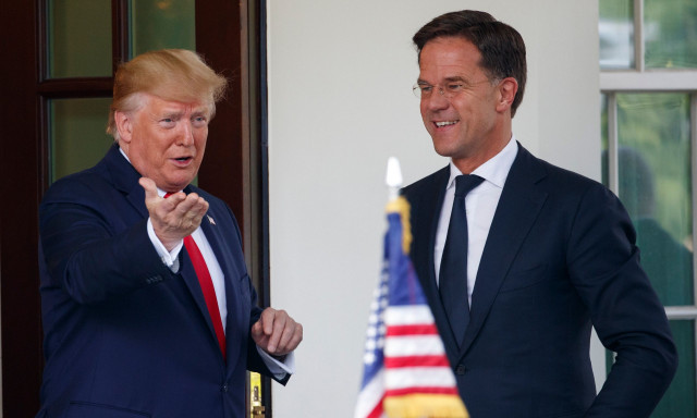 Ο Τραμπ έδωσε στη δημοσιότητα τις κολακείες που του έστειλε ο Ρούτε