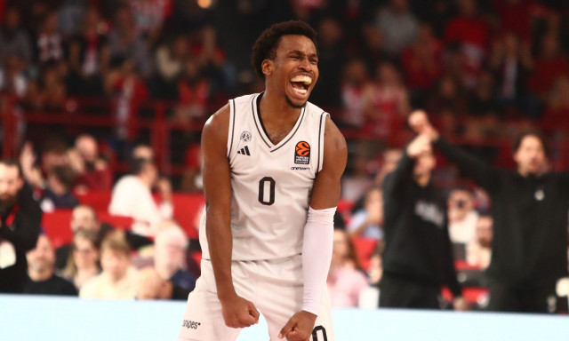 Τι Τζέι Σορτς: Έρχεται πρωταθλητής με… φόρα