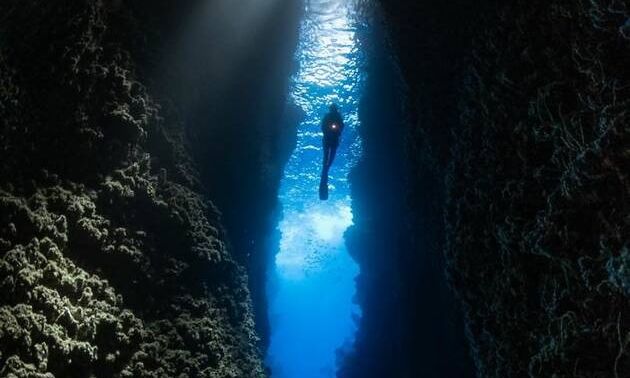 Αρχαία «χαμένη πόλη» 120.000 ετών στον πυθμένα του ωκεανού ίσως κρύβει το μυστικό της ζωής