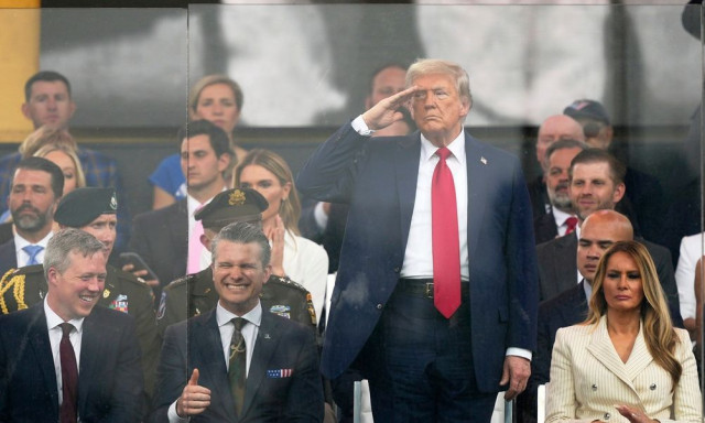 Τραμπ: Θέλει περισσότερα drones και πυραύλους, λιγότερα F-35 - Ζητά αύξηση μισθού για τα στρατεύματα