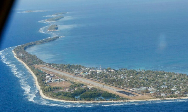 Το 1/3 ενός ολόκληρου έθνους στο Ειρηνικό αιτήθηκε να μεταφερθεί στην Αυστραλία
