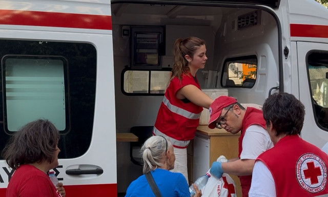 Πώς θα προστατευτούμε από τον καύσωνα - Οι 10 απλές οδηγίες του Ελληνικού Ερυθρού Σταυρού