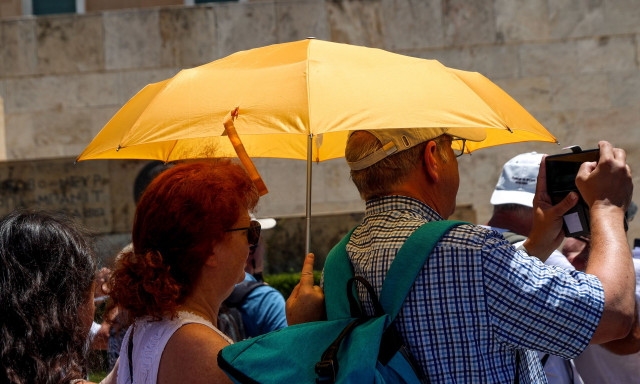 Καιρός: Ζέστη και μελτέμια - Πώς θα εξελιχθεί ο Ιούλιος