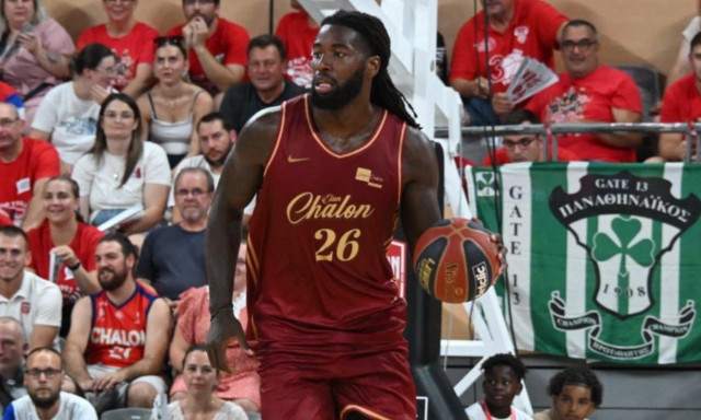 Ο Ματίας Λεσόρ αγωνίστηκε σε φιλικό αγώνα με τους «legends» της Σαλόν