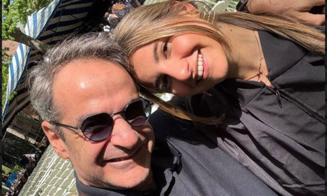Γενέθλια έχει η κόρη του Κυριάκου Μητσοτάκη, Δάφνη: «Πότε πέρασαν 22 χρόνια»