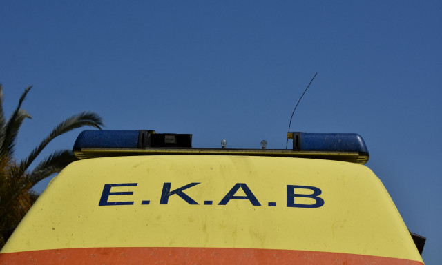 Απίστευτο εργατικό ατύχημα στην Πάτρα - Πρέσα συνέθλιψε το χέρι εργαζομένου