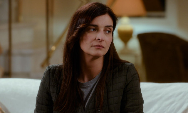 Η Γη της Ελιάς: Διπλό χτύπημα για την Ιουλία – Χάνει τα πάντα